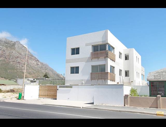 1 BEDROOM APARTMENT RENTED IN MUIZENBERG